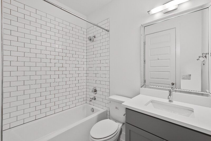 Building Photo - 700 James Ave