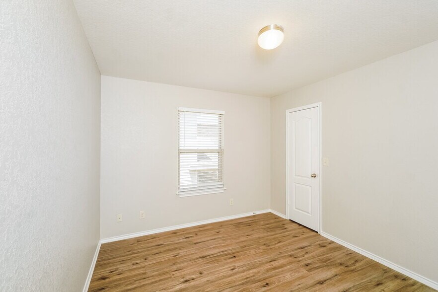 Building Photo - 419 Tequila Ranch