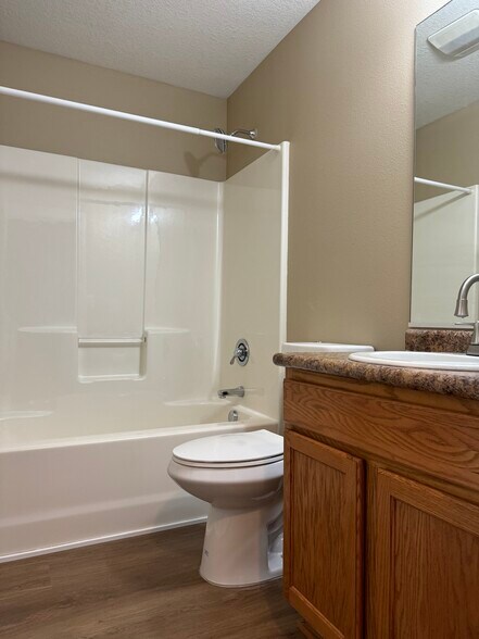 Bathroom - 389 NE Sandalwood