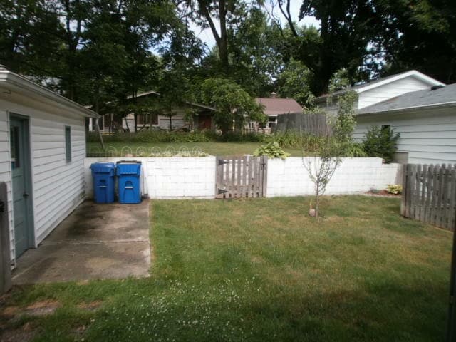 Building Photo - 429 Jennison Ave
