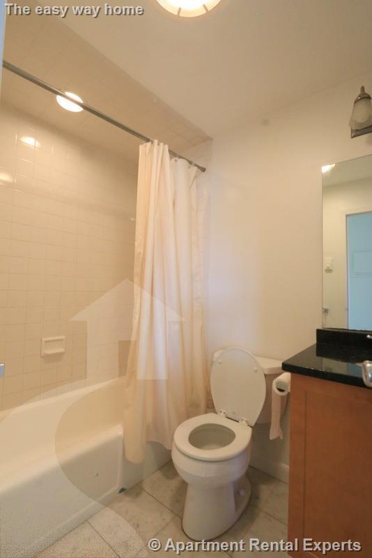 Building Photo - 70 Park St