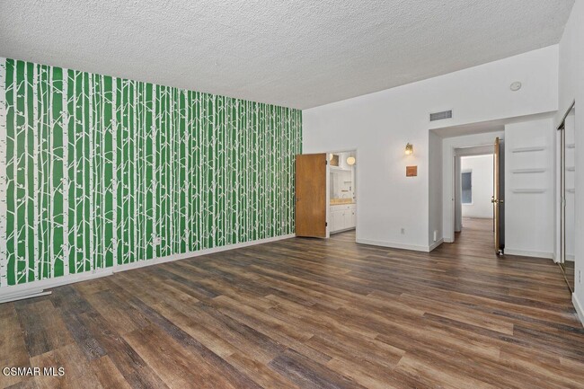 Building Photo - 5708 Wilhelmina Ave