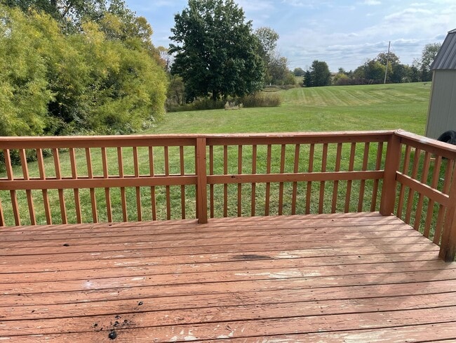 Building Photo - 127 Copperfield Way