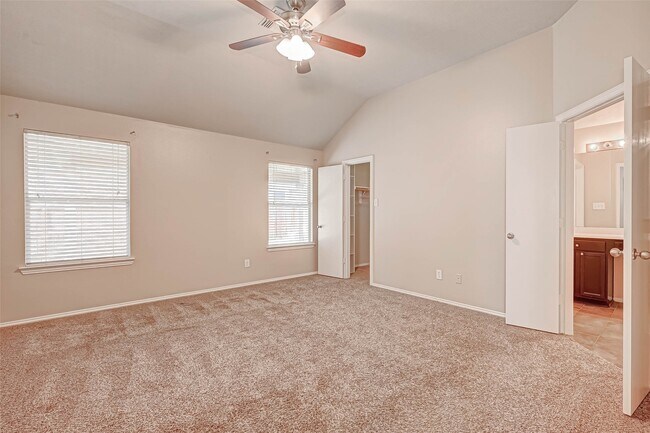 Building Photo - 4727 Wind Trace Dr