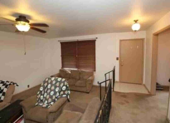 Building Photo - 401 Georgia Pkwy