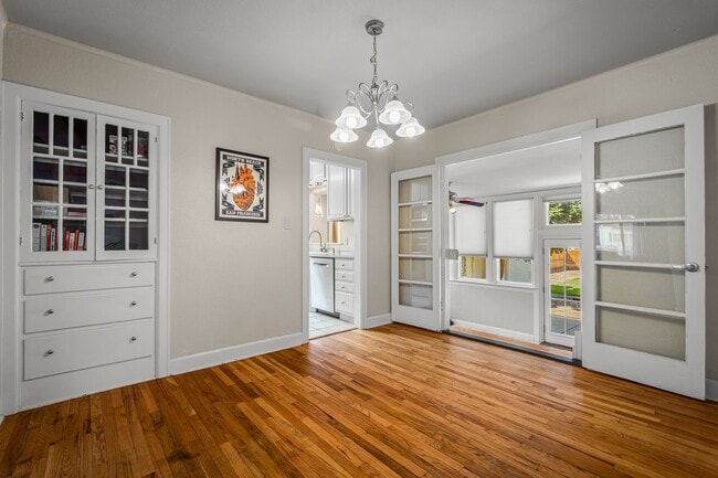 Building Photo - 720 N Foote Ave