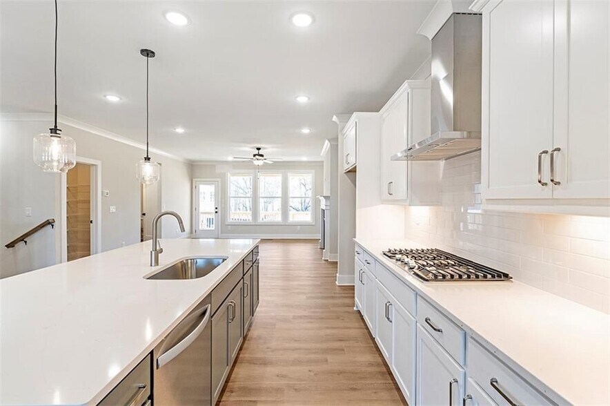 Building Photo - 152 Palm St