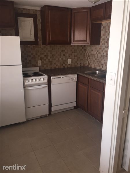 Primary Photo - 70281 McVicar Rd