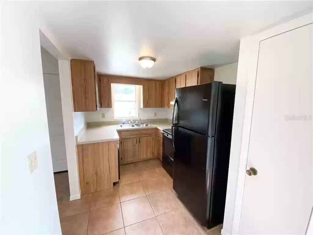 Building Photo - 1709 Lakewood Ave