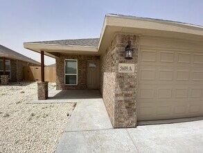 Building Photo - 3/2 duplex in Lincoln 16!