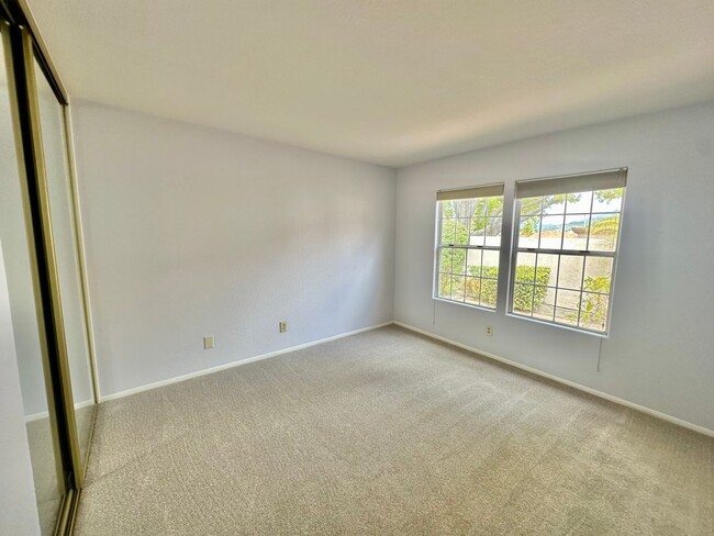 Building Photo - Beautiful Home in Gated Community of Los R...