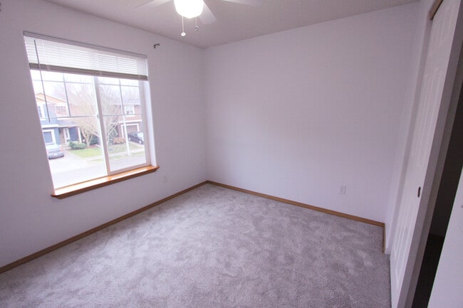 Building Photo - 455 Donna Dr