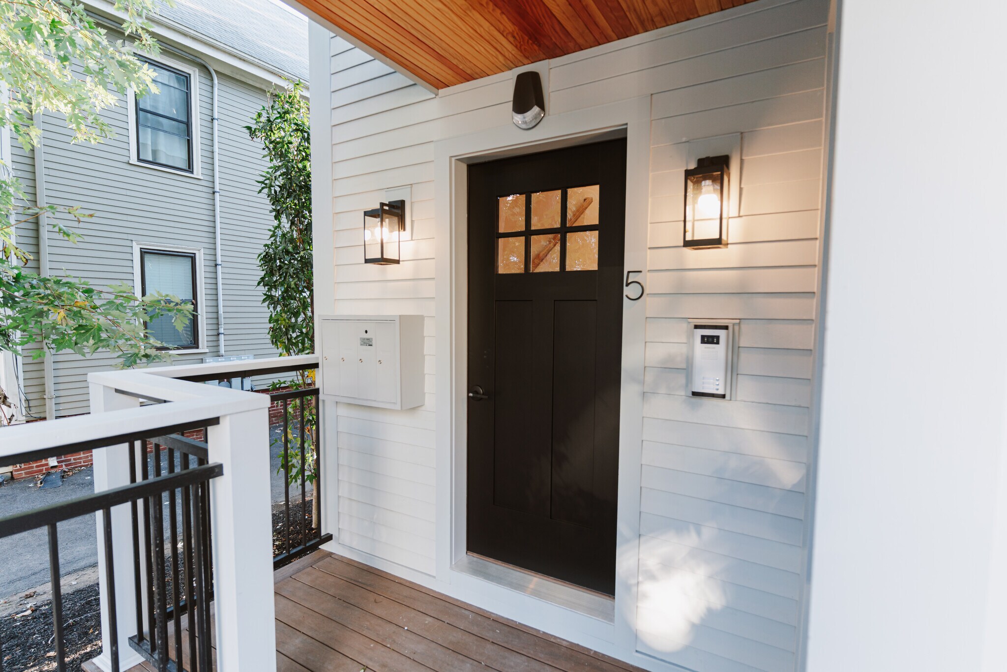 Building Photo - 5 Thurston St