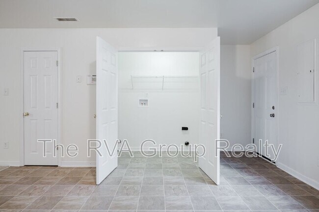 Building Photo - 2909 2nd Ave