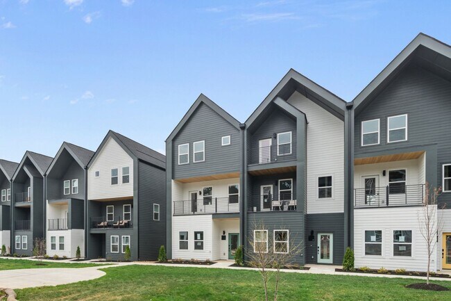 Building Photo - Be the first to live here. Donelson Nashvi...