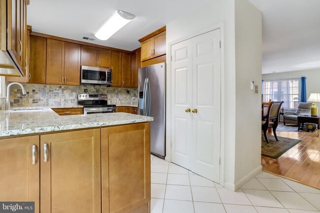 Building Photo - 7415 Salford Ct