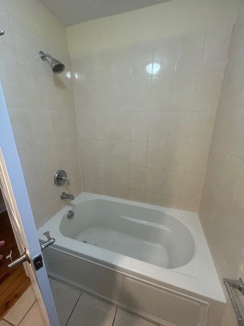 Building Photo - 4554 W George St