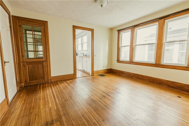 Building Photo - 297-303-303 Dartmouth St
