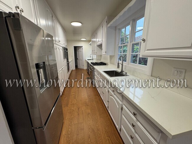 Building Photo - ***OPEN HOUSE 6/13 (11am-1pm)*** Contempor...
