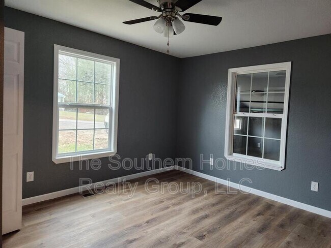 Building Photo - 116 Shryer Rd