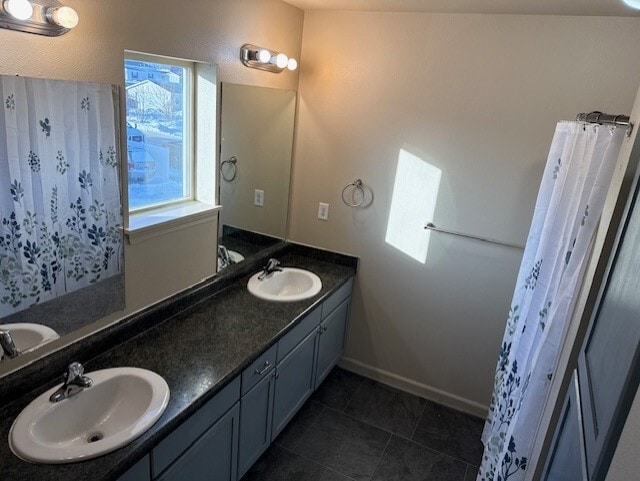 Building Photo - 3127 17th Ave W