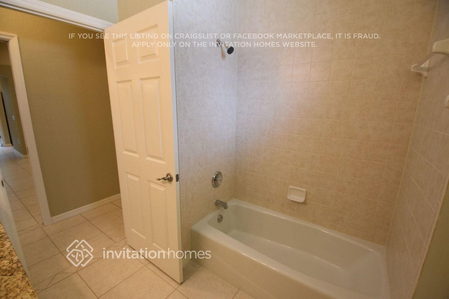 Building Photo - 456 San Ambrosio St