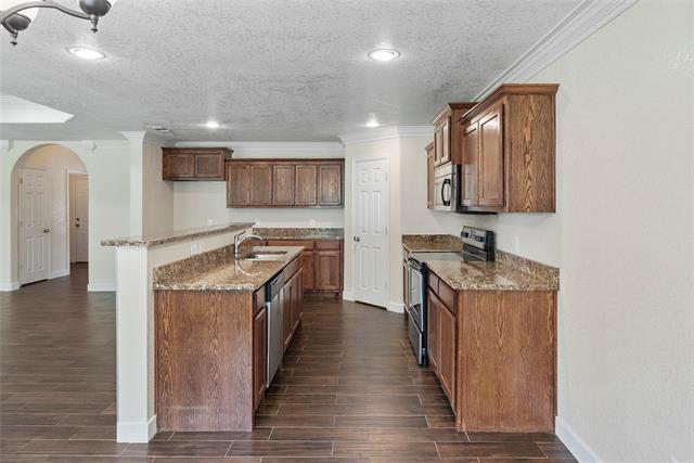 Building Photo - 750 S Valentine Dr