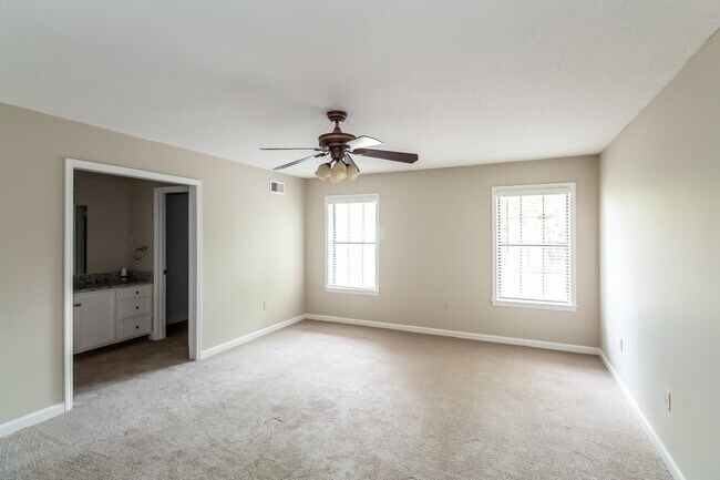 Building Photo - 6755 Cleary Dr