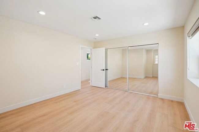 Building Photo - 5131 Campo Rd