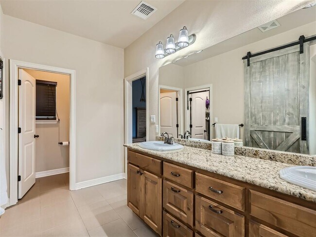 Building Photo - 205 Quarry Lake Estates Dr