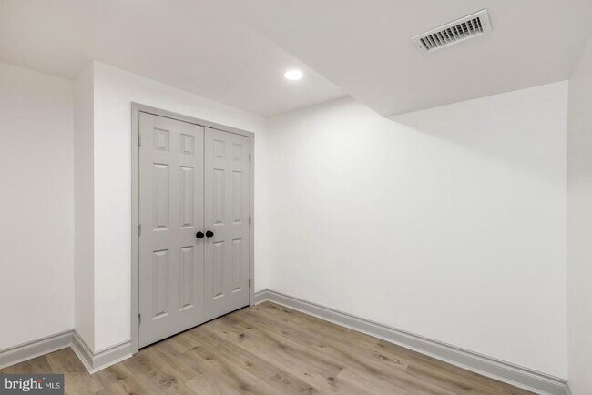 Building Photo - 17409 Founders Mill Dr
