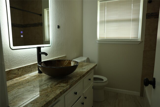 Building Photo - 1038 Cottage Oak Ln