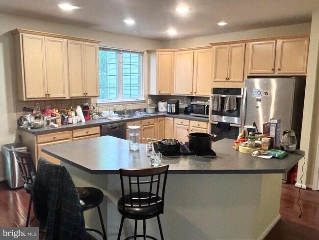 Building Photo - 12646 Heron Ridge Dr