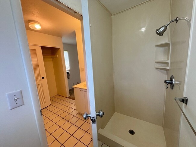 Building Photo - [4 Bed 2 Bath] Single Family Home with Large Backyard in Prime Aiea Location