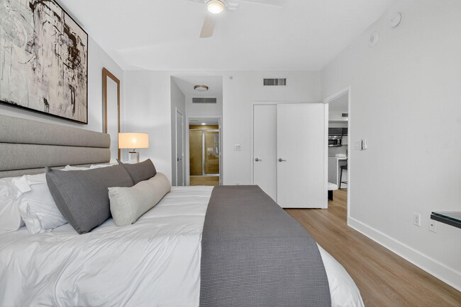 Building Photo - 550 Okeechobee Blvd