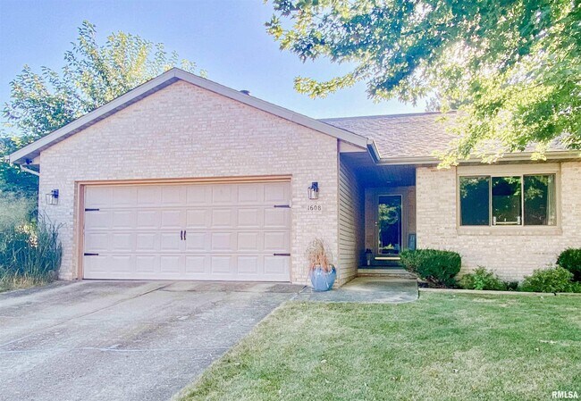 Primary Photo - 1608 Briarcreek Ln