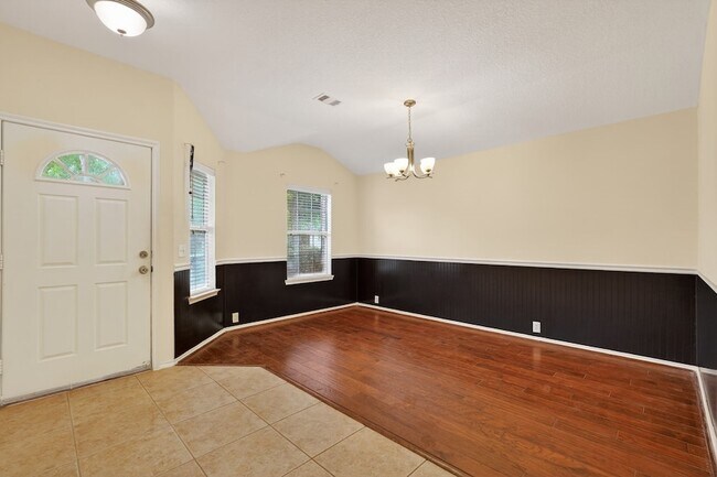 Building Photo - 20114 Larkspur Landing