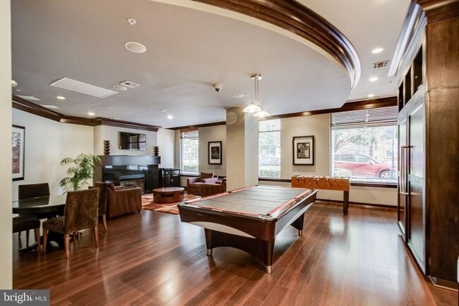 Building Photo - 12000 Market St