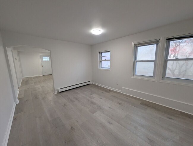 Building Photo - Stunning 3 bedroom 2 bathroom single family house available in Asbury Park!