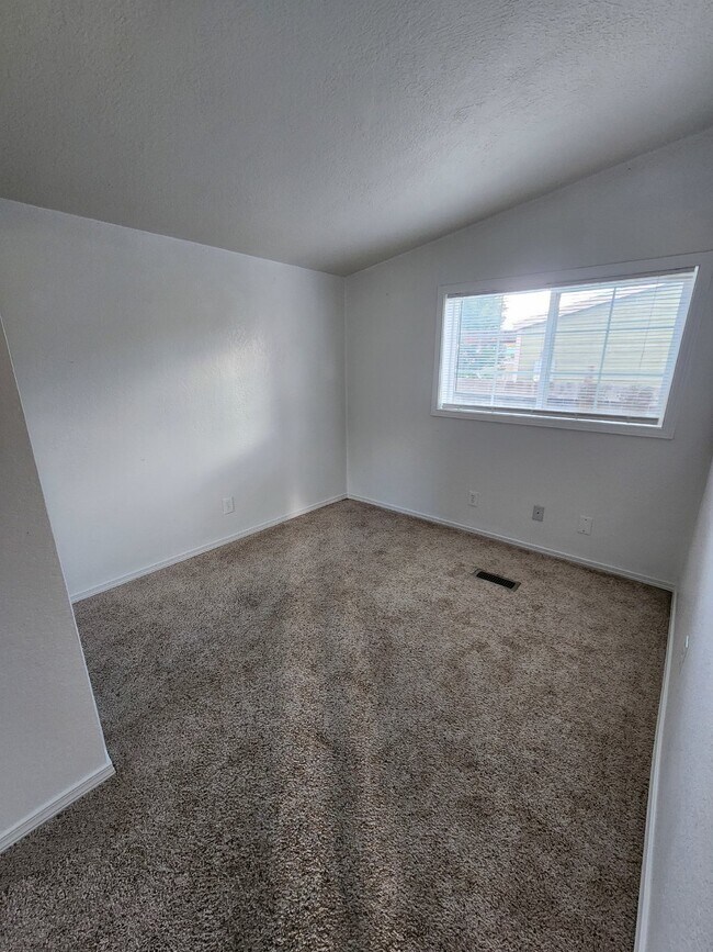 Building Photo - 3BR, 2BTH in Hayden