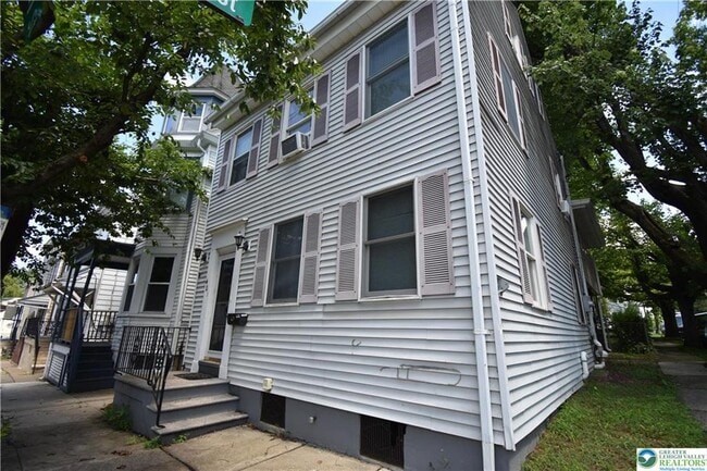 Primary Photo - 401 Cattell St