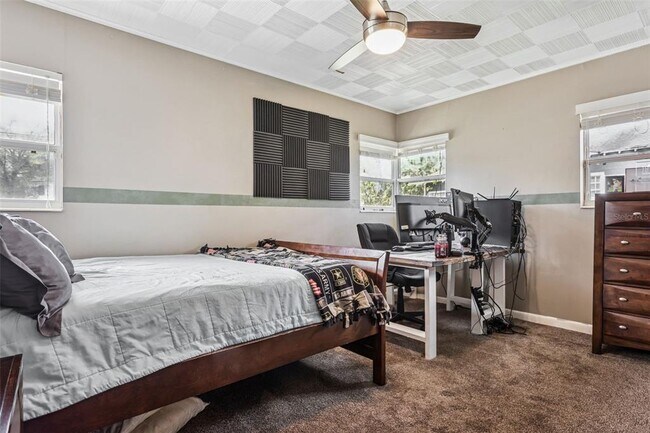 Building Photo - 2603 N Ridgewood Ave