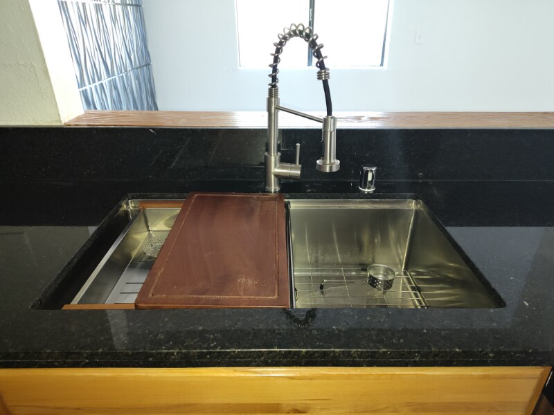 Building Photo - 14746 Delano St