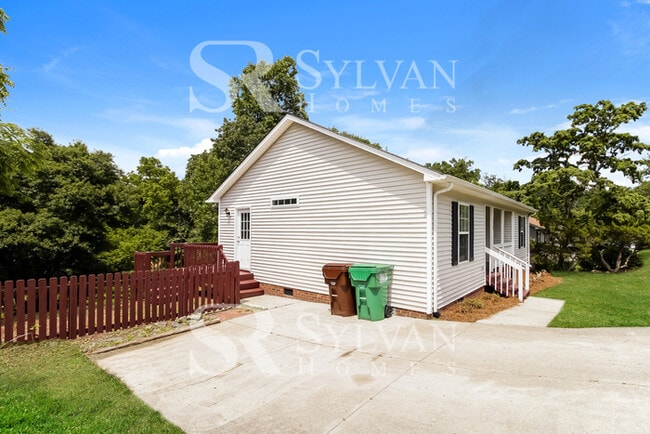 Building Photo - Adorable 3BR, 2BA Home in High Point!