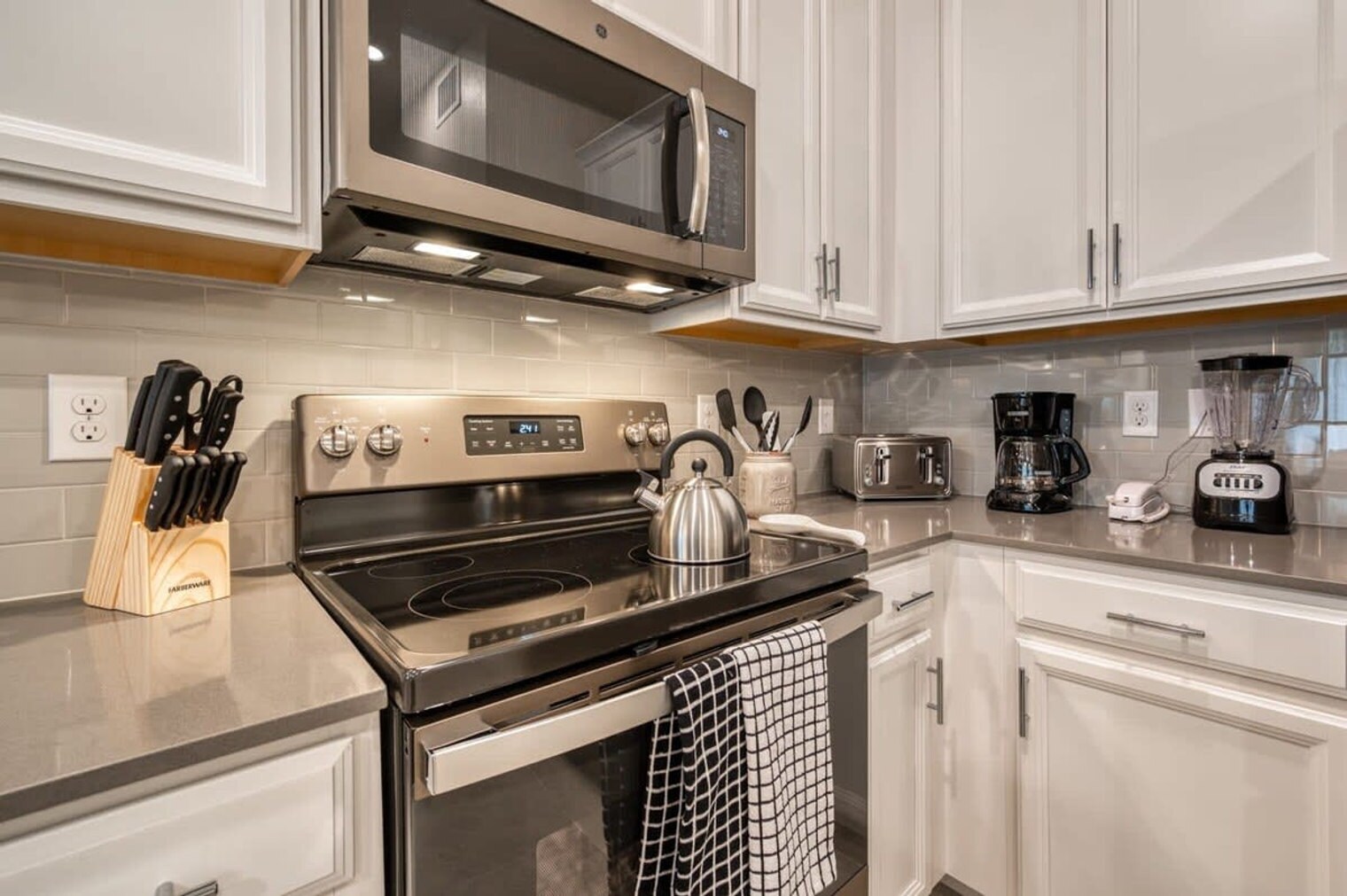 Building Photo - 891 Ocean Course Ave