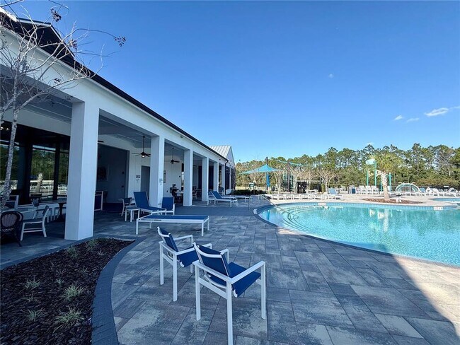 Building Photo - 2731 House Finch Rd