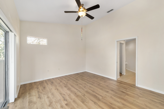 Building Photo - 5436 Admiral Way