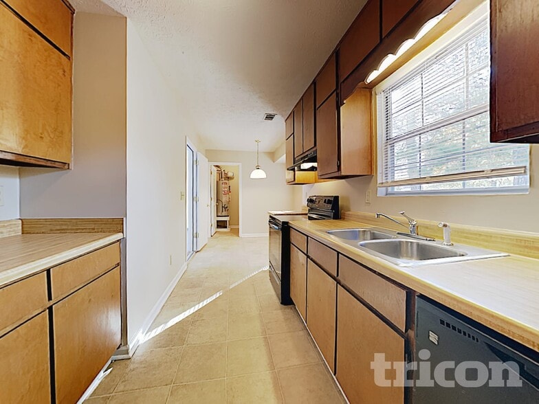 Building Photo - 3533 Fannin Dr