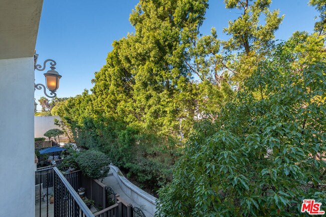 Building Photo - 1619 Artesia Blvd