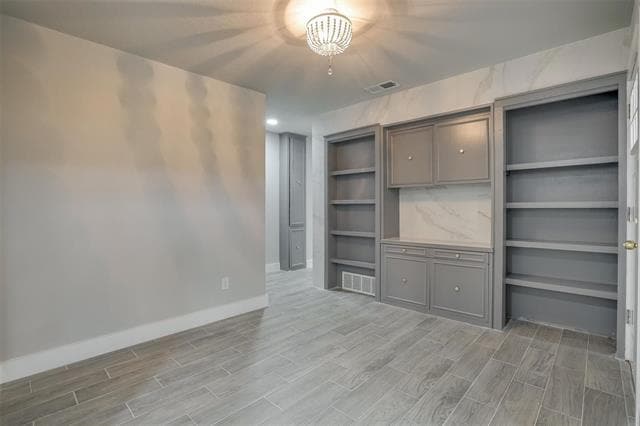 Building Photo - 3805 W Rochelle Rd